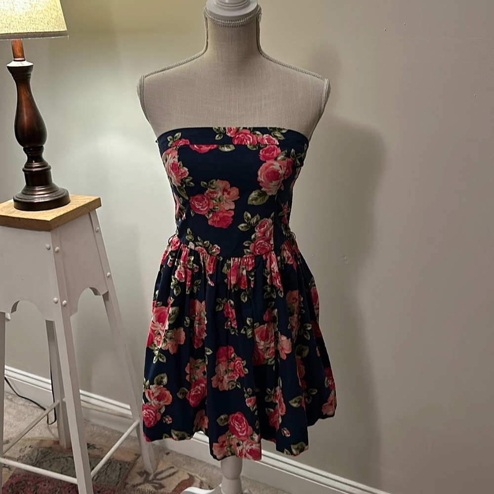Forever 21 strapless Floral Dress